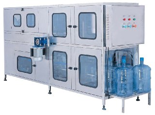 Polycarbonate Bottle Filling