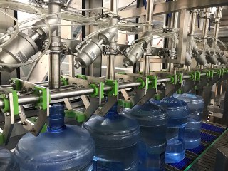 Polycarbonate Bottle Filling